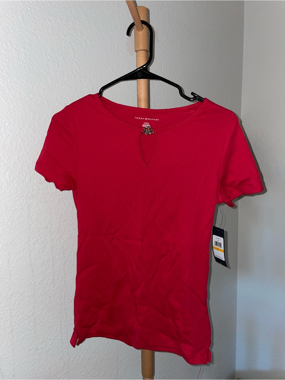NWT Tommy Hilfiger Red Short-Sleeve Keyhole Tee with Hardware Detail